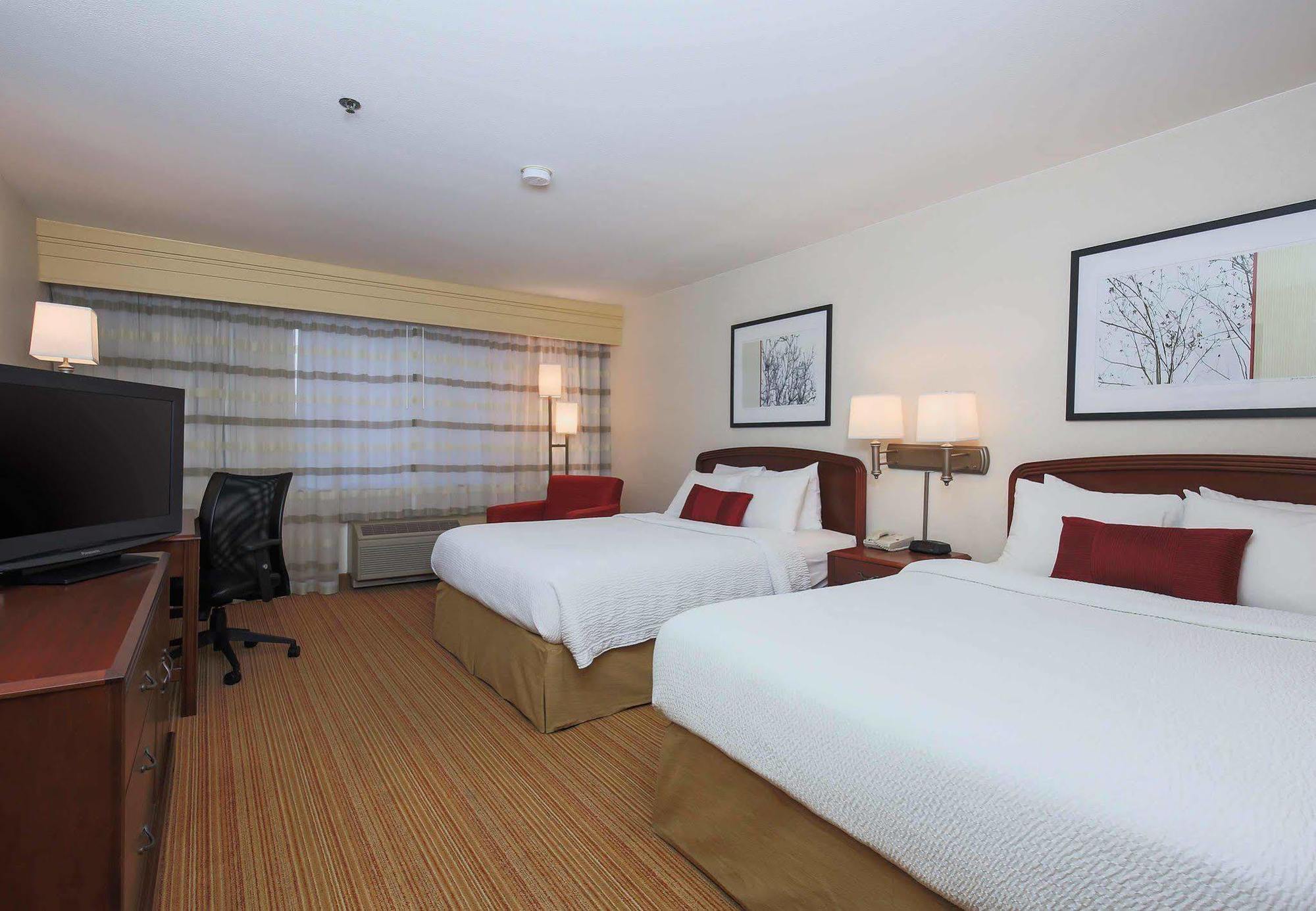 Courtyard By Marriott San Jose South/Morgan Hill Hotel Exterior photo
