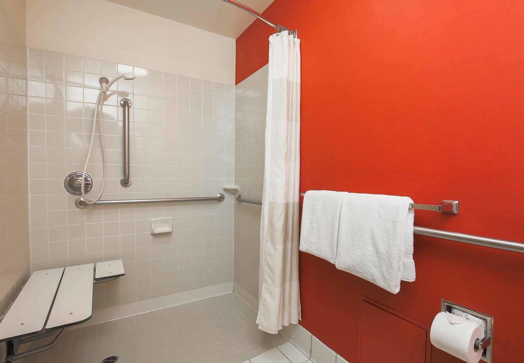 Courtyard By Marriott San Jose South/Morgan Hill Hotel Exterior photo